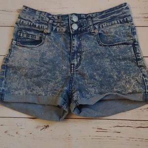 Acid wash high waisted shorts size 6